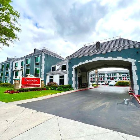 Ramada By Wyndham Anaheim Convention Center Hotel Екстериор снимка