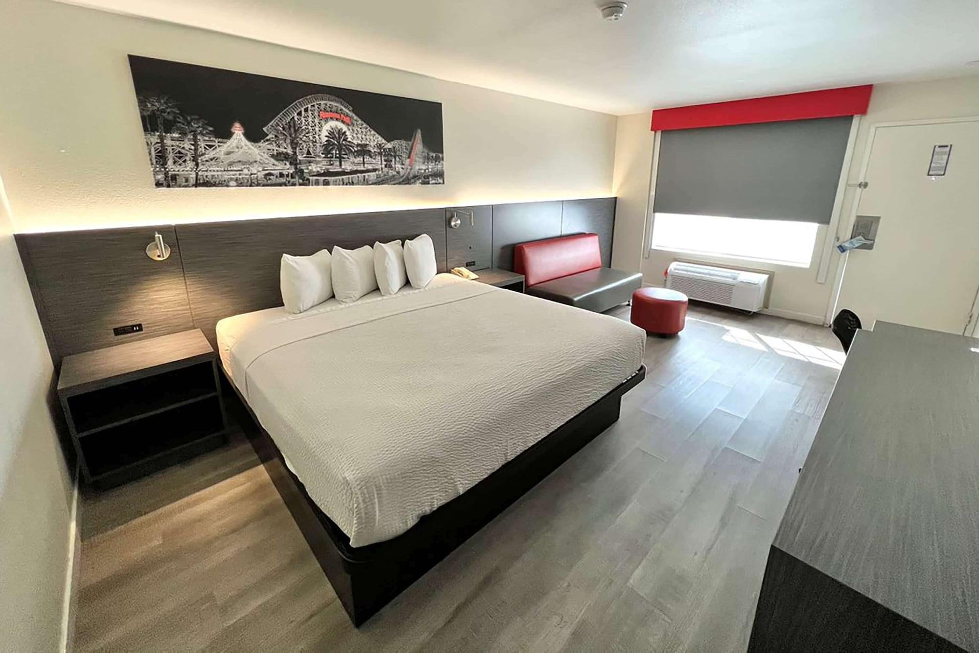 Ramada By Wyndham Anaheim Convention Center Hotel Екстериор снимка