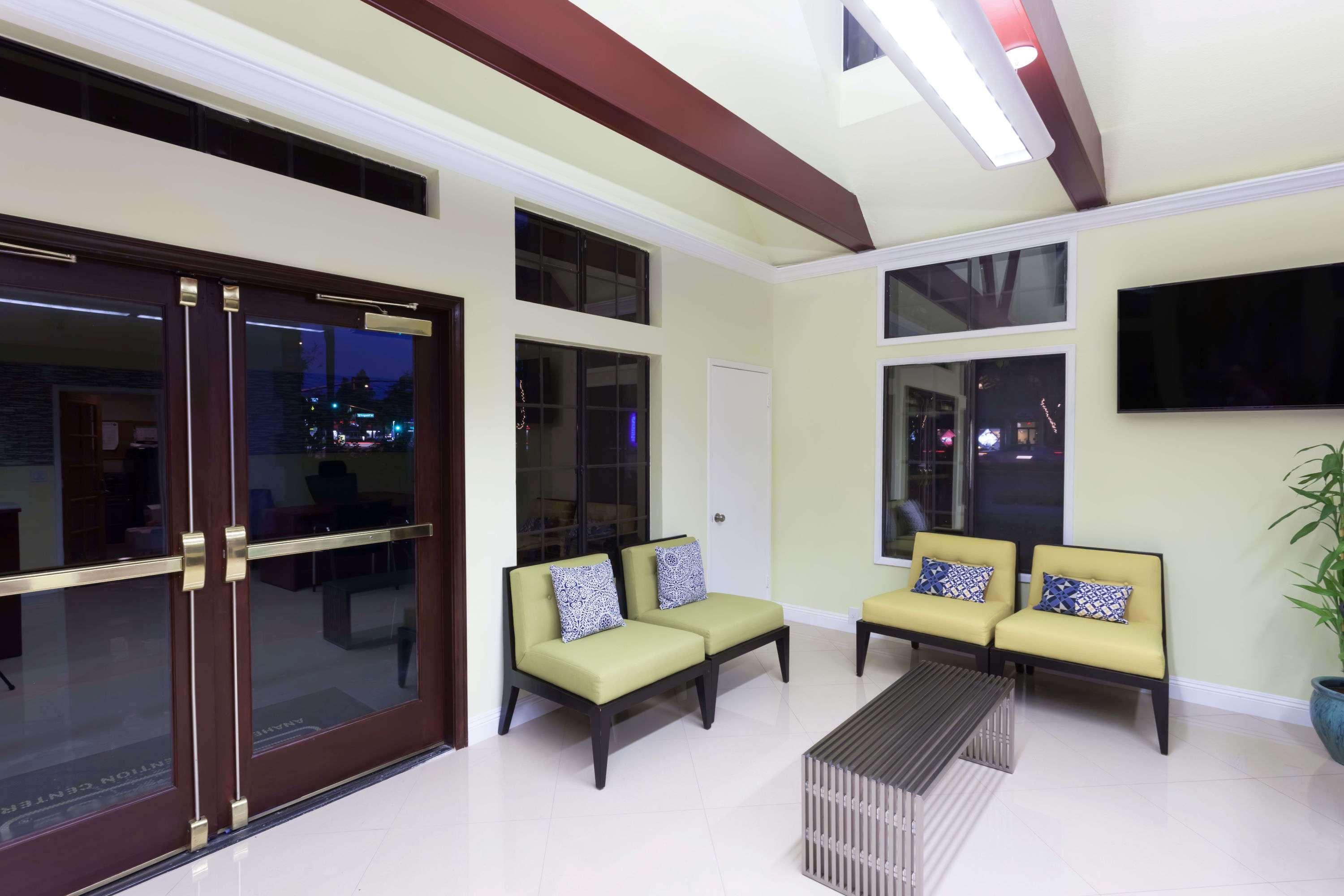 Ramada By Wyndham Anaheim Convention Center Hotel Екстериор снимка
