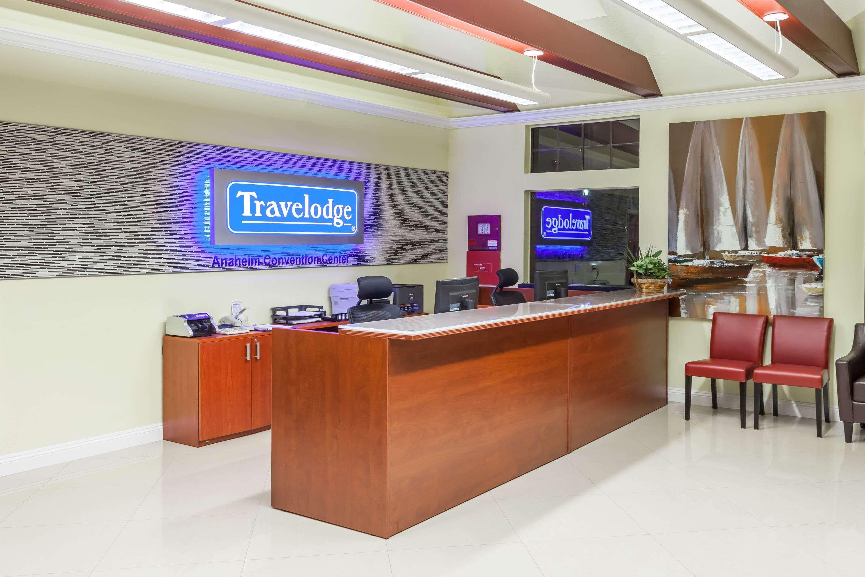 Ramada By Wyndham Anaheim Convention Center Hotel Екстериор снимка
