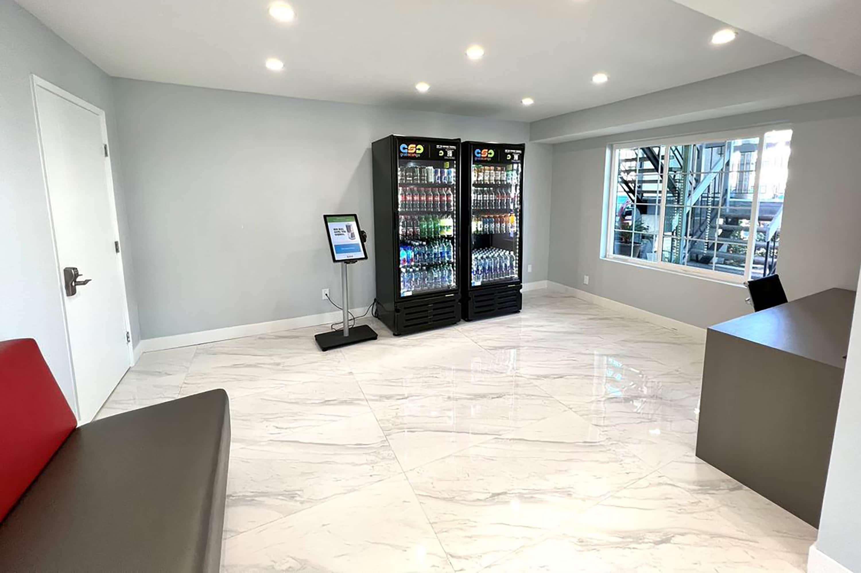 Ramada By Wyndham Anaheim Convention Center Hotel Екстериор снимка