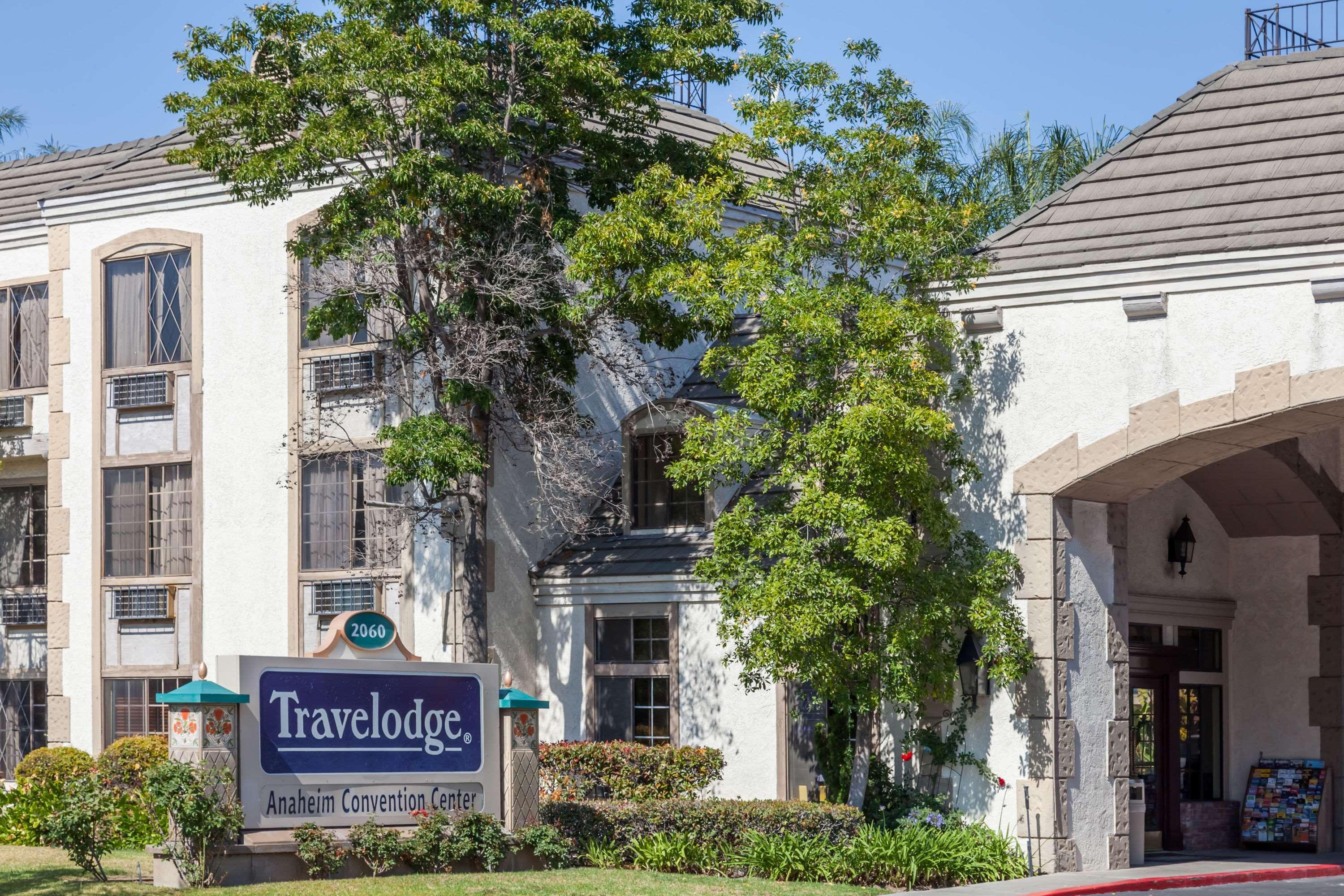 Ramada By Wyndham Anaheim Convention Center Hotel Екстериор снимка
