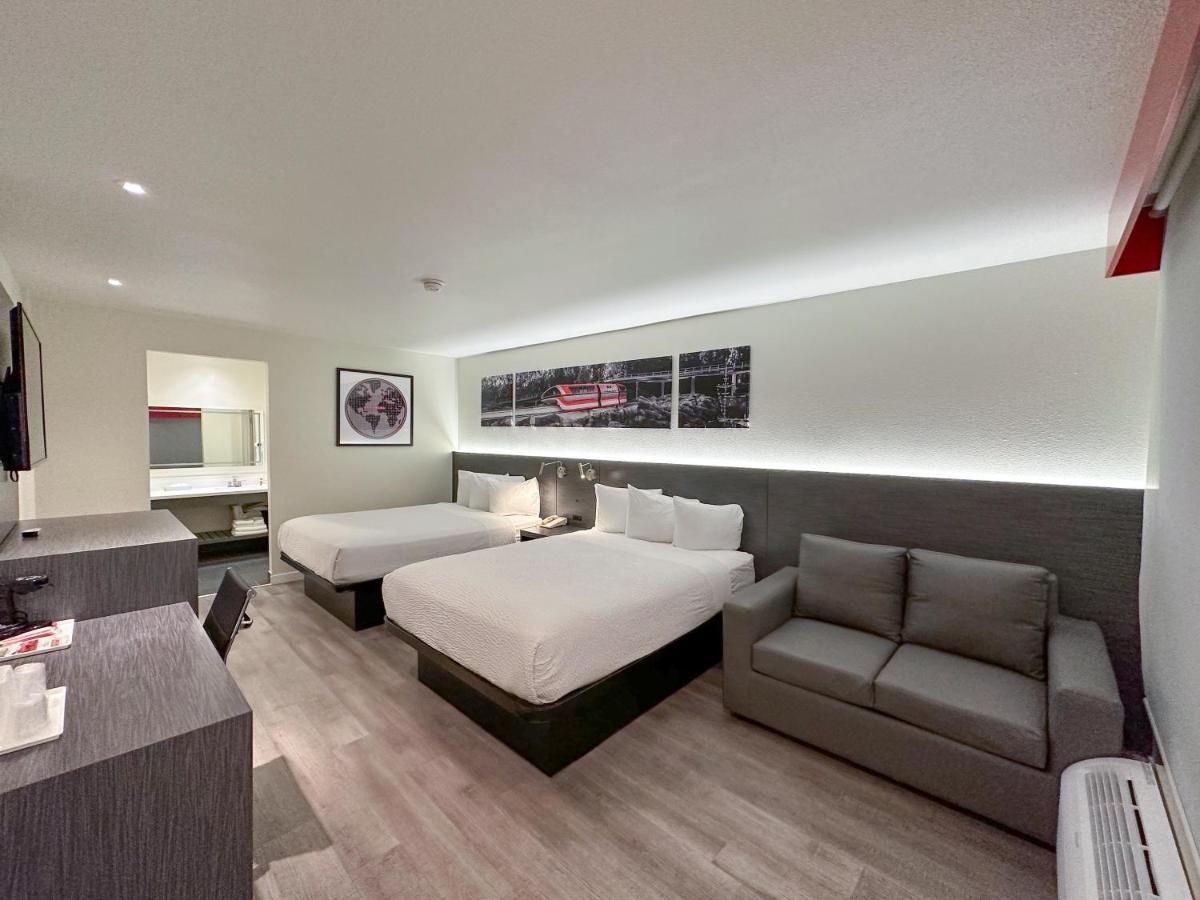 Ramada By Wyndham Anaheim Convention Center Hotel Екстериор снимка