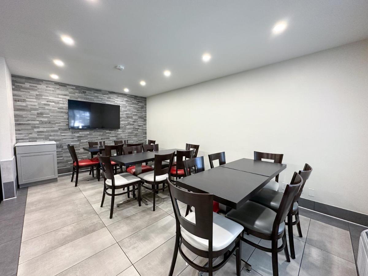 Ramada By Wyndham Anaheim Convention Center Hotel Екстериор снимка