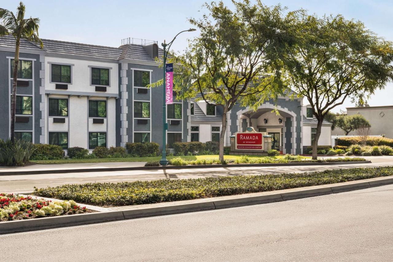 Ramada By Wyndham Anaheim Convention Center Hotel Екстериор снимка