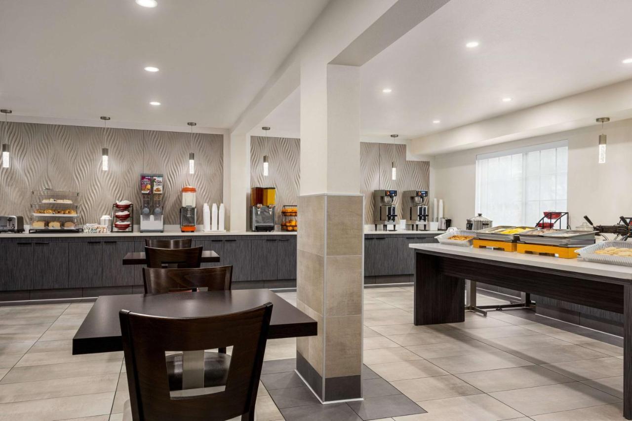 Ramada By Wyndham Anaheim Convention Center Hotel Екстериор снимка